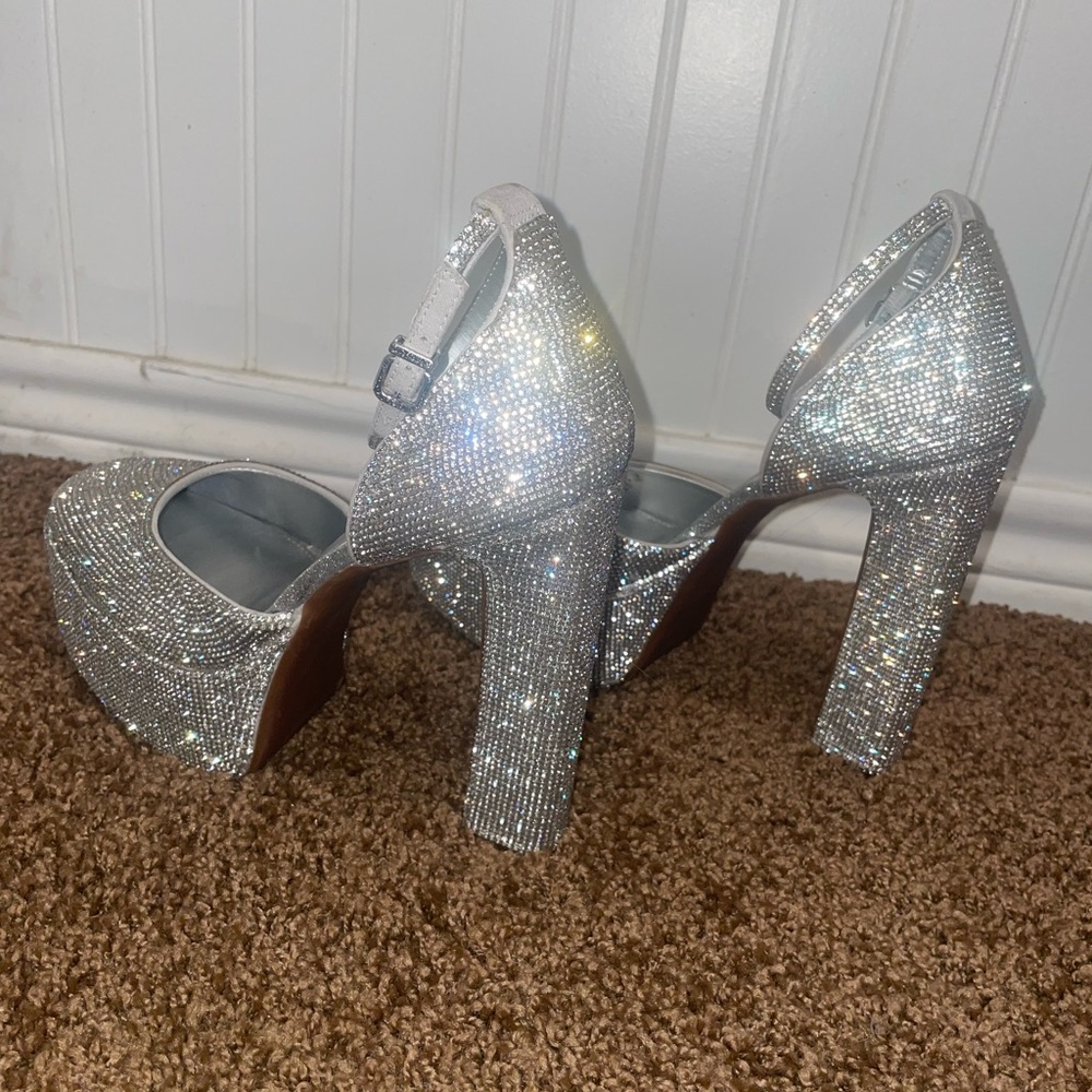 Gianni Bini Silver Glitter Platform Heels